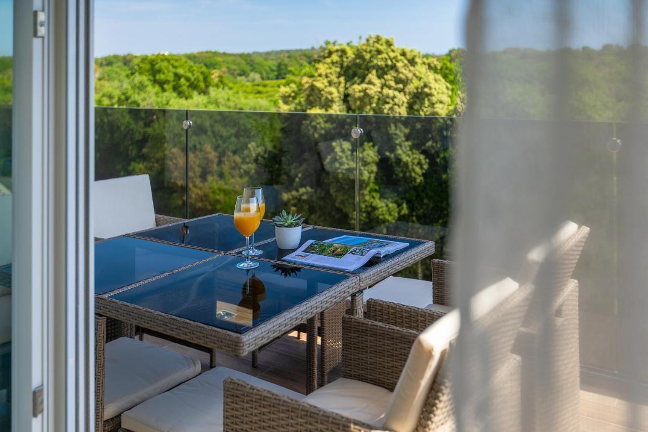Exclusive Apartments Ellen & Micol-With 3 Free Mountain Bikes Pjescana Uvala Eksteriør bilde