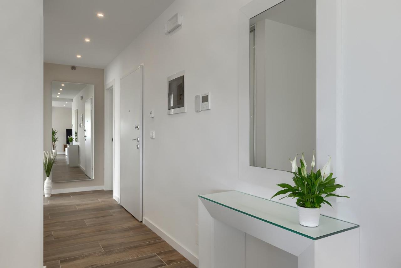 Exclusive Apartments Ellen & Micol-With 3 Free Mountain Bikes Pjescana Uvala Eksteriør bilde