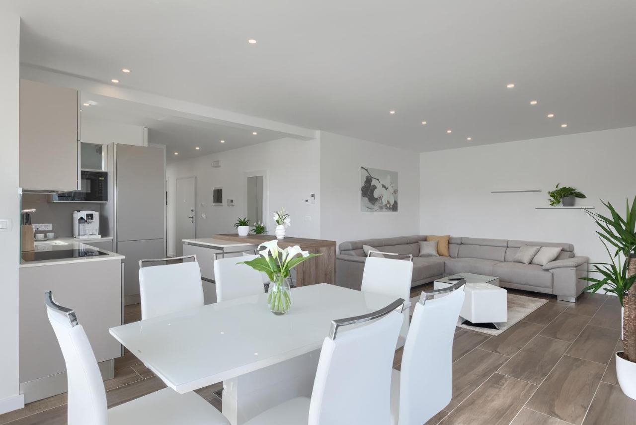 Exclusive Apartments Ellen & Micol-With 3 Free Mountain Bikes Pjescana Uvala Eksteriør bilde